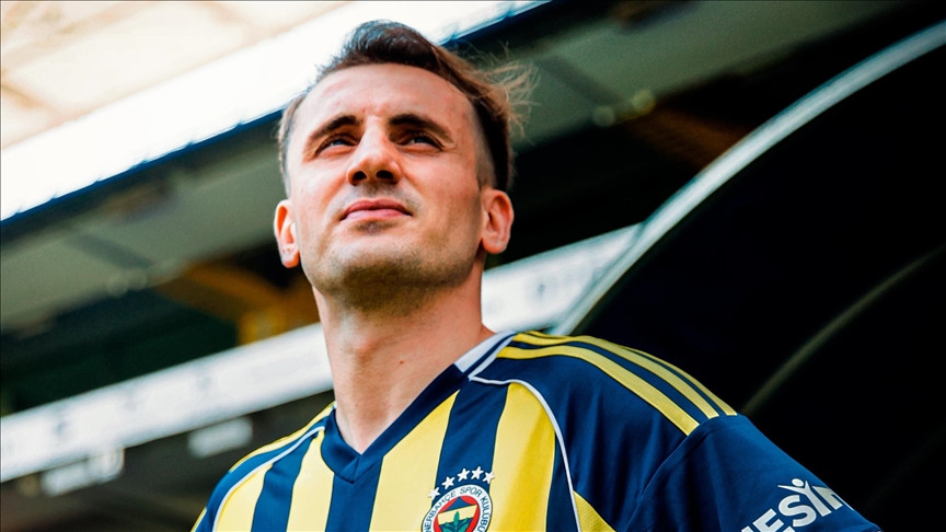 FENERBAHÇE, MİLLİ FUTBOLCU KEREM AKTÜRKOĞLU'NU KADROSUNA KATTI