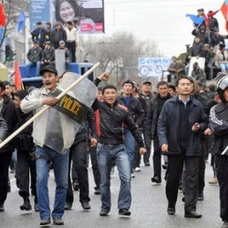 Kırgızistan Toplu Cenaze Töreni