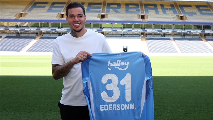 EDERSON, FENERBAHÇE'Yİ ZİRVEYE TAŞIYACAKLARINA İNANIYOR