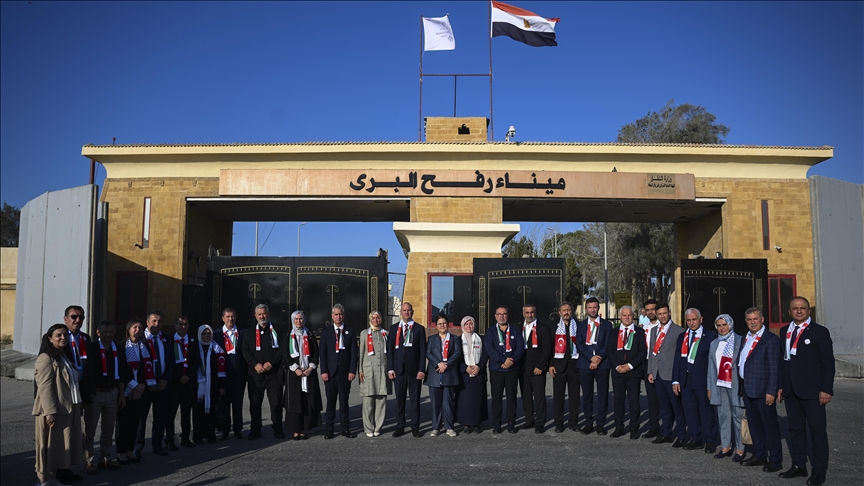 CUMHUR İTTİFAKI HEYETİ, GAZZE'DEKİ İNSANİ KRİZE DİKKATİ ÇEKMEK İÇİN REFAH SINIR KAPISI'NI ZİYARET ETTİ