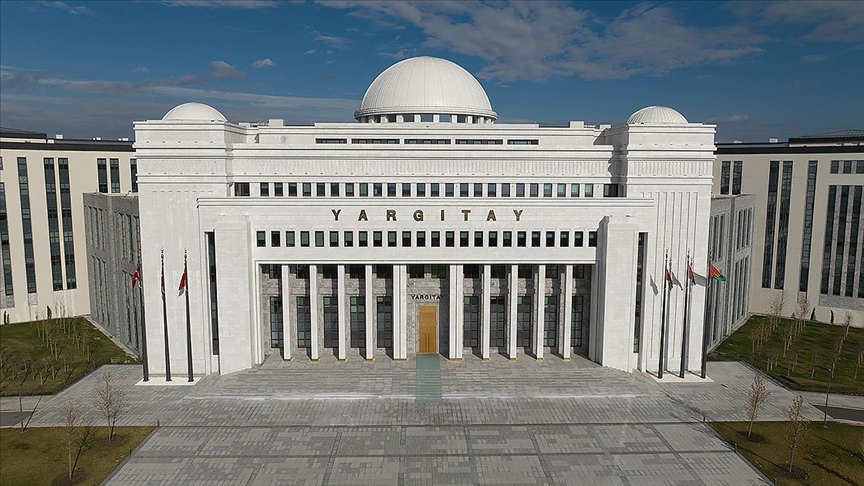 YARGITAY, SAHTE PARALARI YOLCU MİNİBÜSÜNDE TEDAVÜLE SOKMAYA ÇALIŞAN SANIĞIN CEZASINI ONADI