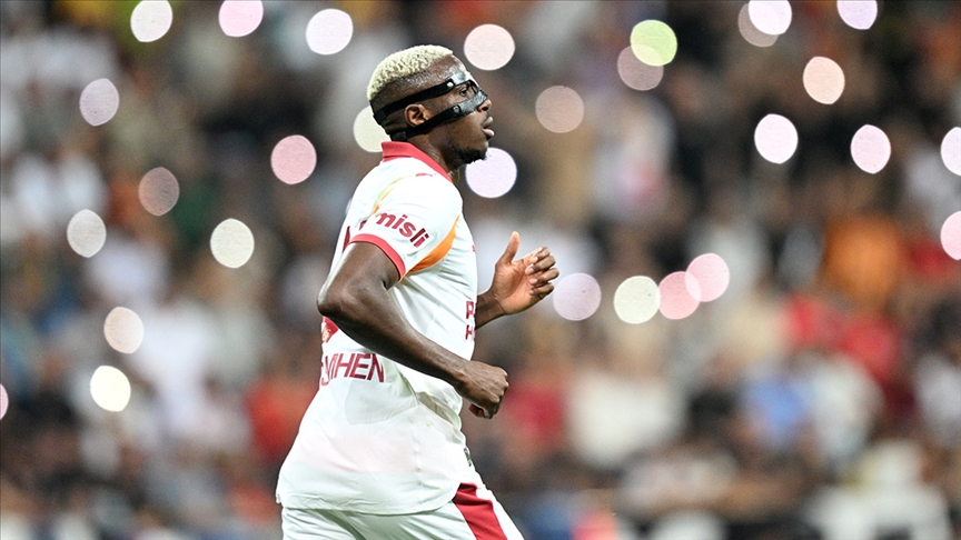 OSİMHEN'İN AYAK BİLEĞİNDE "GERİLME VE KANAMA" TESPİT EDİLDİ