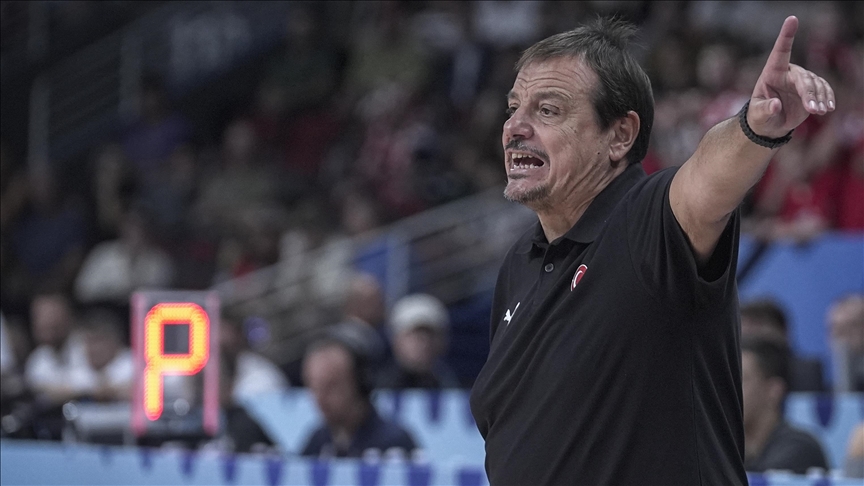 ERGİN ATAMAN'DAN YUNANİSTAN MAÇI İÇİN HAVA YOLU ŞİRKETLERİNE ÇAĞRI