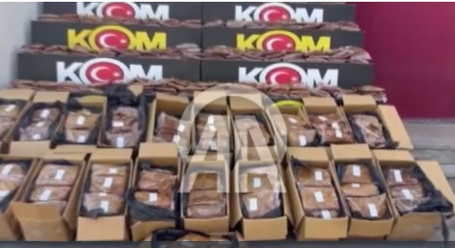 ADANA - 750 KİLOGRAM KAÇAK NARGİLE TÜTÜNÜ ELE GEÇİRİLDİ!