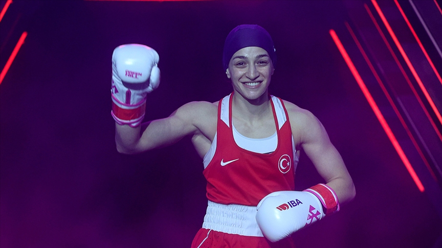 MİLLİ BOKSÖR BUSE NAZ ÇAKIROĞLU DÜNYA İKİNCİSİ OLDU