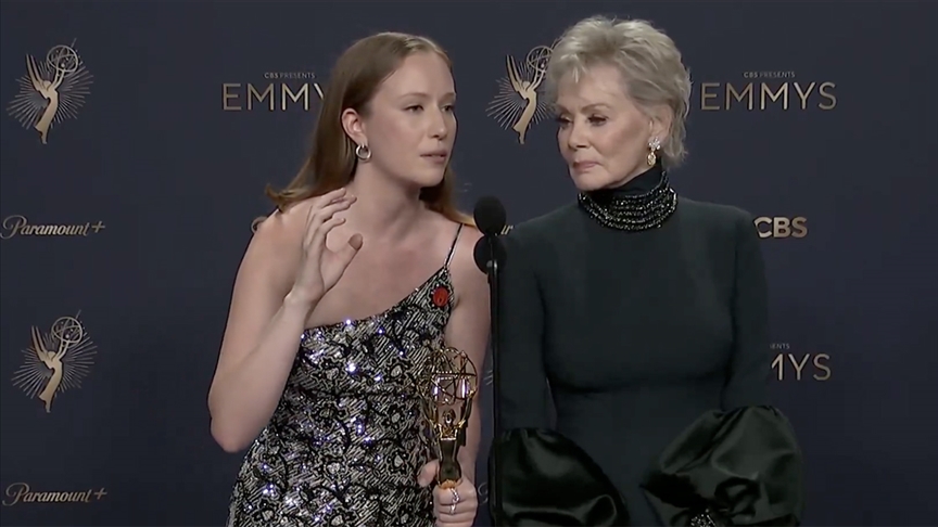 EMMY ÖDÜLÜ KAZANAN YAHUDİ AKTRİST EİNBİNDER'DEN "FİLİSTİN'E ÖZGÜRLÜK" ÇAĞRISI