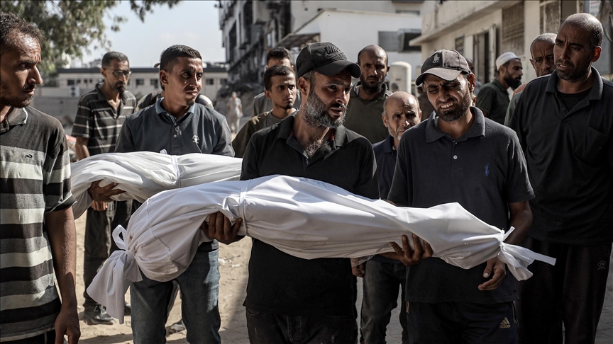 İsrail ordusunun Gazze'ye sabah saatlerinden bu yana düzenlediği saldırılarda 25 Filistinli yaşamını yitirdi
