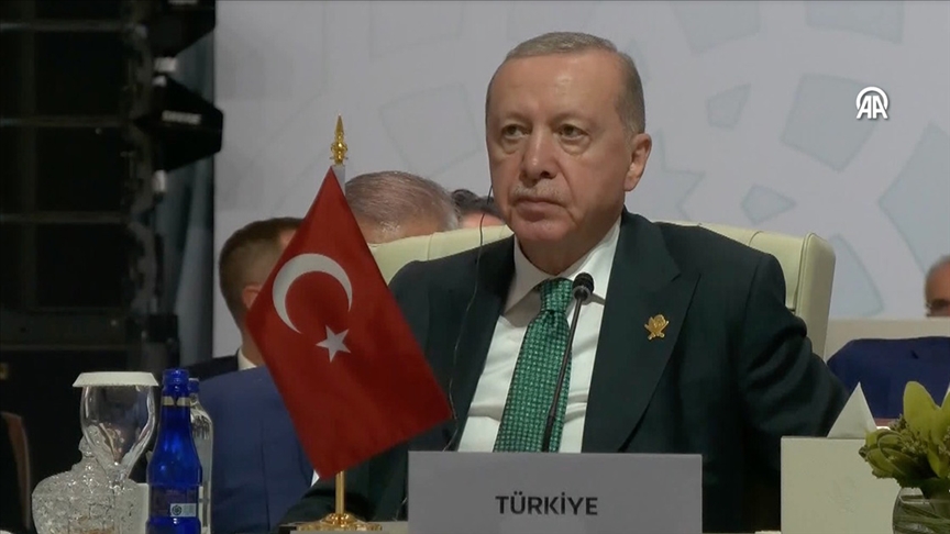 Erdoğan: Diplomatik gayretlerimizi İsrail'e yaptırım uygulamalarının artması için yoğunlaştırmalıyız