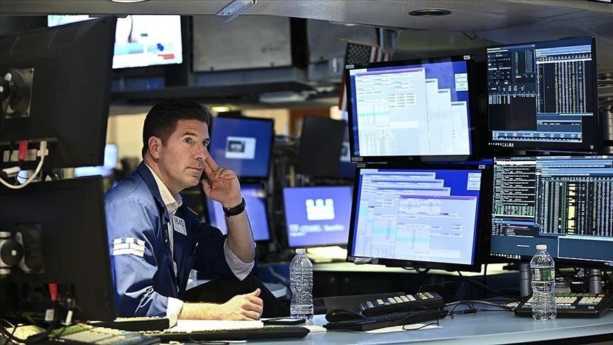 KÜRESEL PİYASALAR KARIŞIK SEYREDİYOR