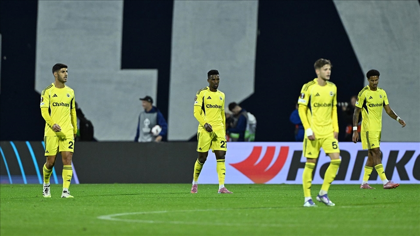 Fenerbahçe, UEFA Avrupa Ligi'ne Dinamo Zagreb mağlubiyetiyle başladı