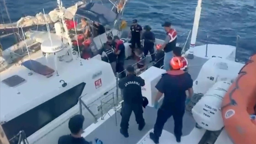 MUĞLA AÇIKLARINDAKİ TEKNEDE 210 KİLO SKUNK ELE GEÇİRİLDİ