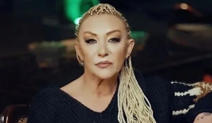 ÜNLÜ ŞARKICI GÜLLÜ HAYATINI KAYBETTİ!