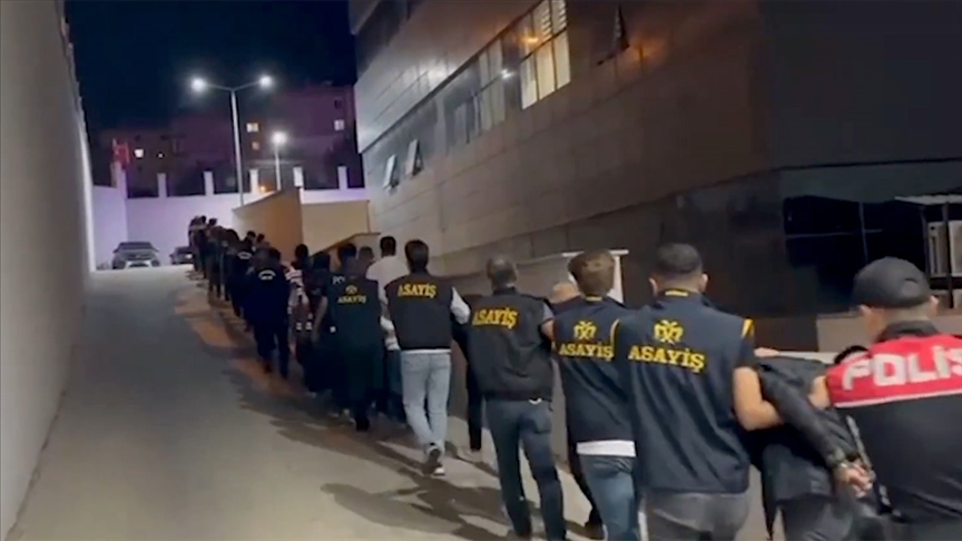 NİTELİKLİ DOLANDIRICILIK ŞEBEKESİNE YÖNELİK TEKİRDAĞ MERKEZLİ OPERASYONLARDA 41 ŞÜPHELİ TUTUKLANDI