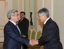 Sarkisyan, Türkmen Lider Berdimuahmedov'u Ülkesine Davet Etti!