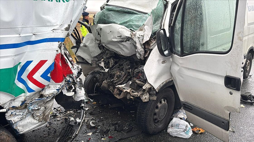 AKSARAY'DA TRAFİK KAZASINDA 2 ASKER ŞEHİT OLDU!