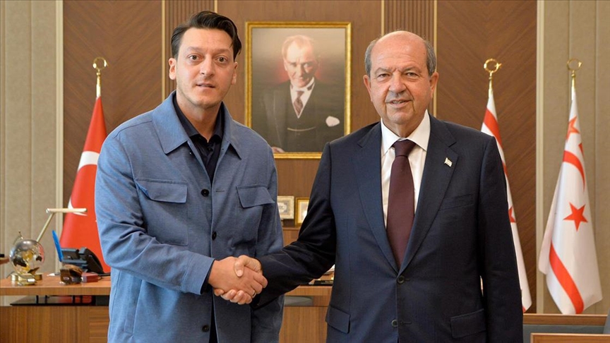 MESUT ÖZİL'DEN FIFA VE UEFA'YA KKTC ÇAĞRISI