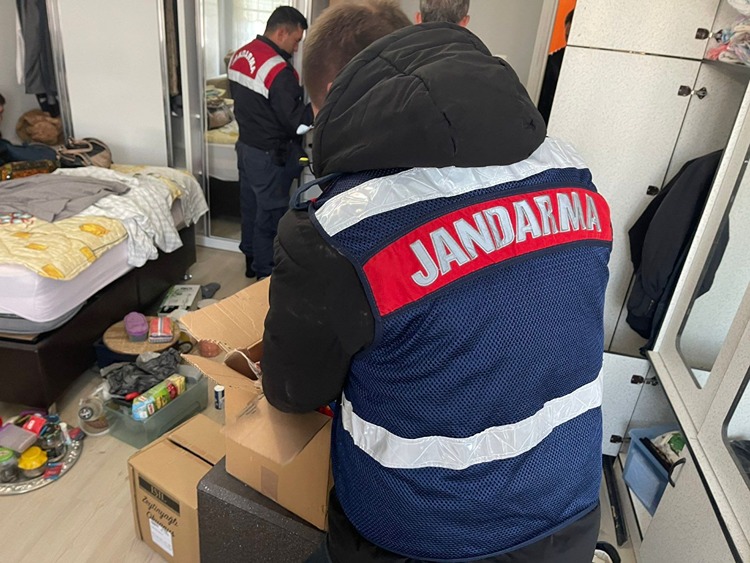 MİT'TEN KİŞİSEL VERİLERİ ÇALANLARA YÖNELİK OPERASYON