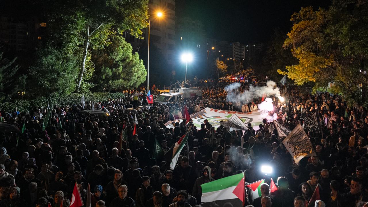 İSRAİL'İN KÜRESEL SUMUD FİLOSU'NA SALDIRISINA TEPKİLER BÜYÜYOR