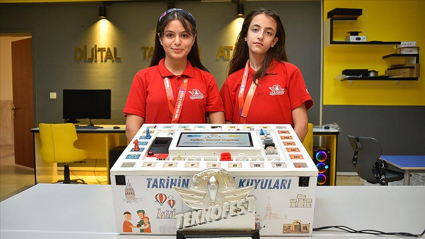 Türkiye'nin kültürel miraslarını oyunlaştırarak öğretiyorlar