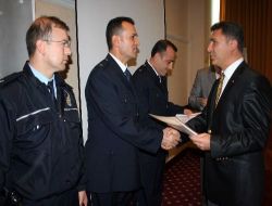 Başarılı Polislere Takdirname Verildi
