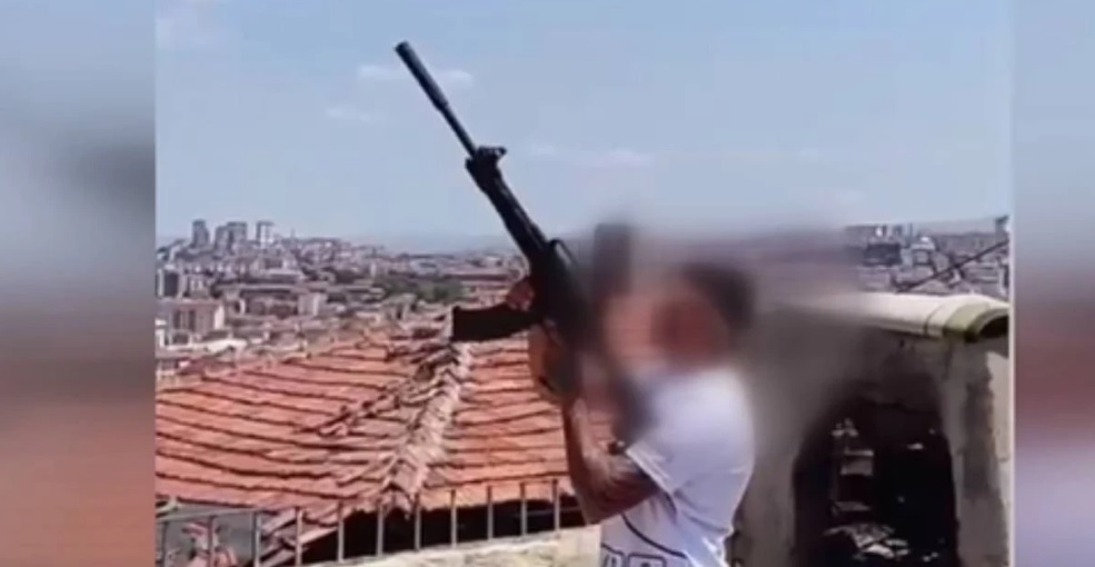 Sosyal medyada silahlı paylaşım yapan 23 şüpheli yakalandı