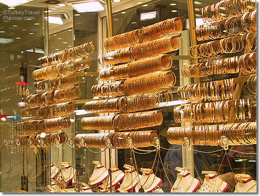 Altın son 5 haftanın zirvesinde..