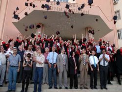 Dicle Üniversitesi Mezunlarına Sahip Çıkıyor