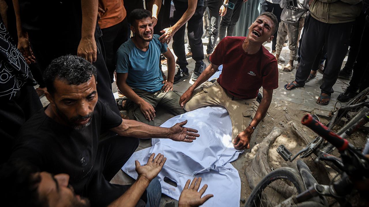 İSRAİL'İN GAZZE ŞERİDİ'NE SALDIRILARINDA 67 BİN 682 KİŞİ HAYATINI KAYBETTİ