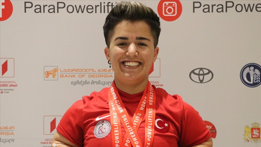 Milli para halterci Besra Duman dünya 2'ncisi oldu