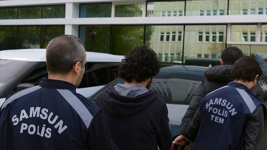 FETÖ'nün "askeri ve öğrenci mahrem yapılanması"na yönelik operasyonda 7 zanlı yakalandı