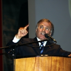 Tekel İşçilerinden Şahin'e Protesto