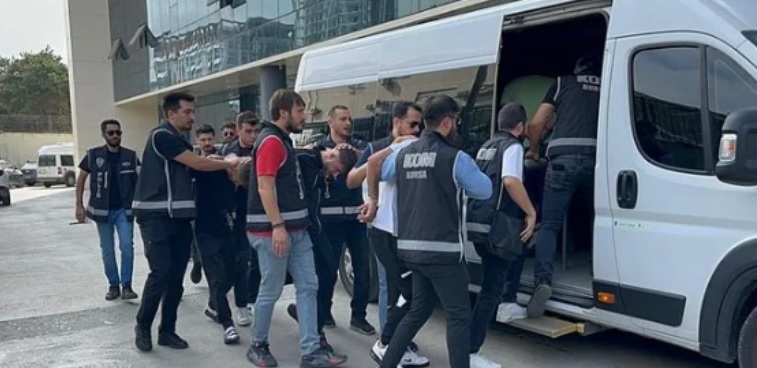 6 İlde Suç Örgütü Ve Silah Ticareti Operasyonu: 16 Tutuklama