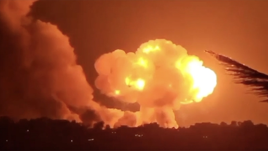 İSRAİL, LÜBNAN'IN GÜNEYİNDE VE DOĞUSUNDA 10'DAN FAZLA HAVA SALDIRISI DÜZENLEDİ