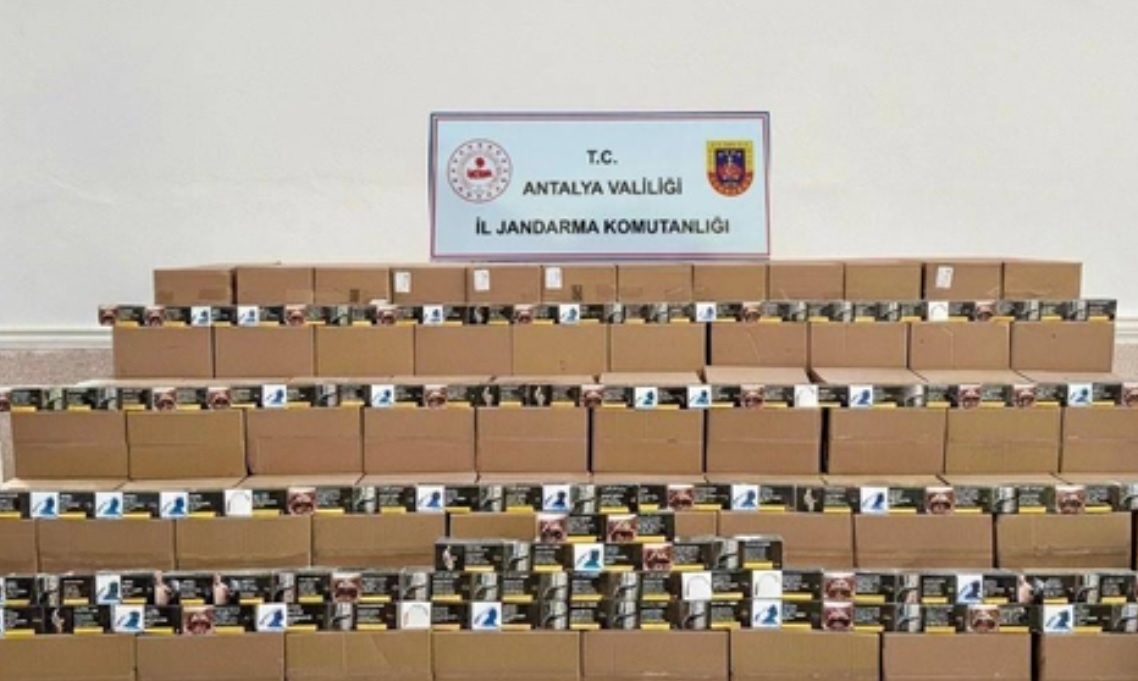 ANTALYA'DA JANDARMADAN KAÇAK TÜTÜN OPERASYONU