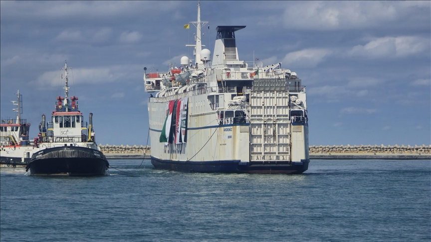Türkiye'nin Gazze'ye umut taşıyan 17. "İyilik Gemisi" El-Ariş Limanı'na ulaştı