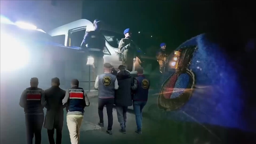 FETÖ'YE YÖNELİK 32 İLDEKİ OPERASYONLARDA 41 ŞÜPHELİ TUTUKLANDI