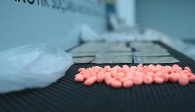 MALATYA'DA 22 BİN 240 UYUŞTURUCU HAP ELE GEÇİRİLDİ