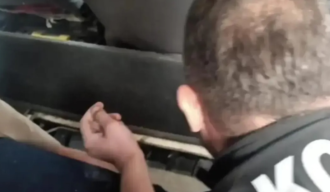 ŞANLIURFA'DA KAÇAKÇILIK OPERASYONU: YÜZLERCE TELEFON ELE GEÇİRİLDİ