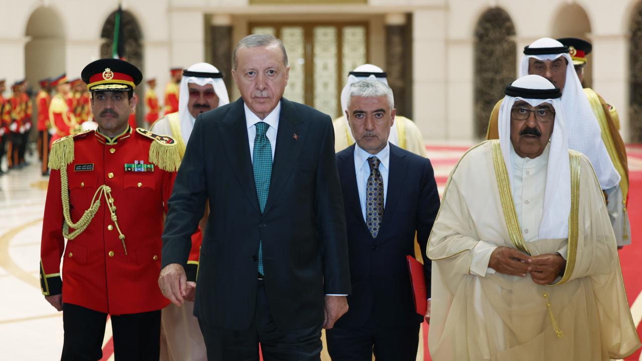 CUMHURBAŞKANI ERDOĞAN KUVEYT'TE..