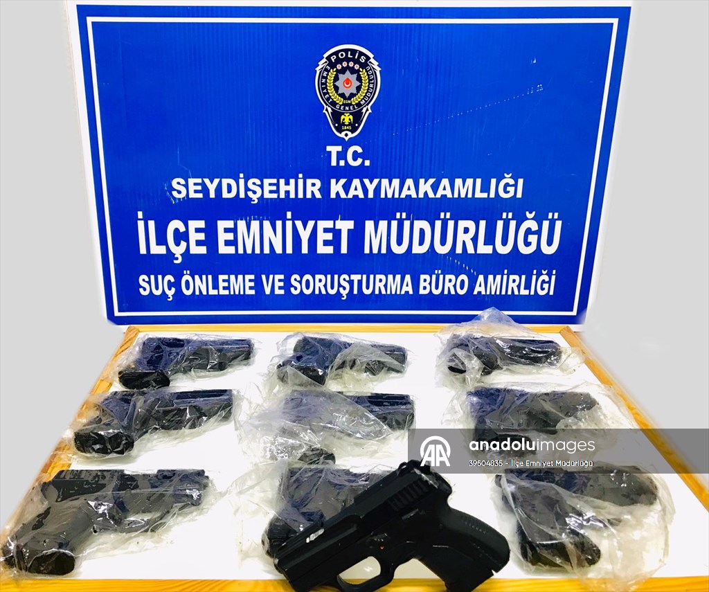 Seydişehir'de kaçak silah operasyonu: 4 şüpheliye işlem