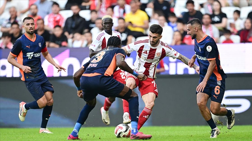 MAÇ SONU / Antalyaspor 0 - 4 RAMS Başakşehir