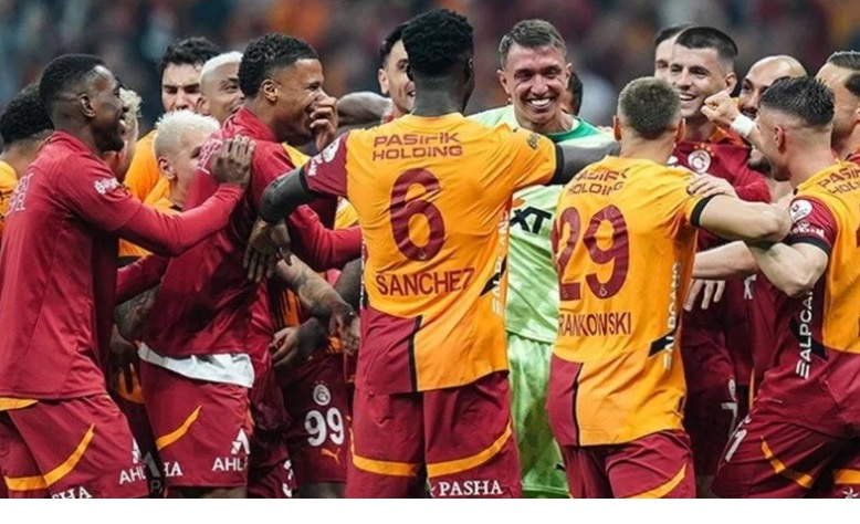Galatasaray 3 puanı 3 golle aldı