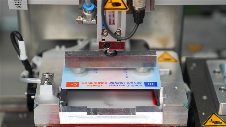 Eski tip ehliyetleri yenileme ücreti 1 Kasım'da 7 bin 438 liraya yükselecek!