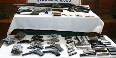 İzmir'de Silah Kaçakçılığı Operasyonu