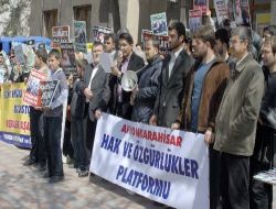 Hak Ve Özgürlükler Platformu, Darbe Girişimcilerinin Serbest Bırakılmasını Protesto Etti!