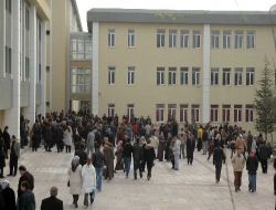 Sakarya'da Ygs Öncesi Uzun Araç Kuyruğu Oluştu!