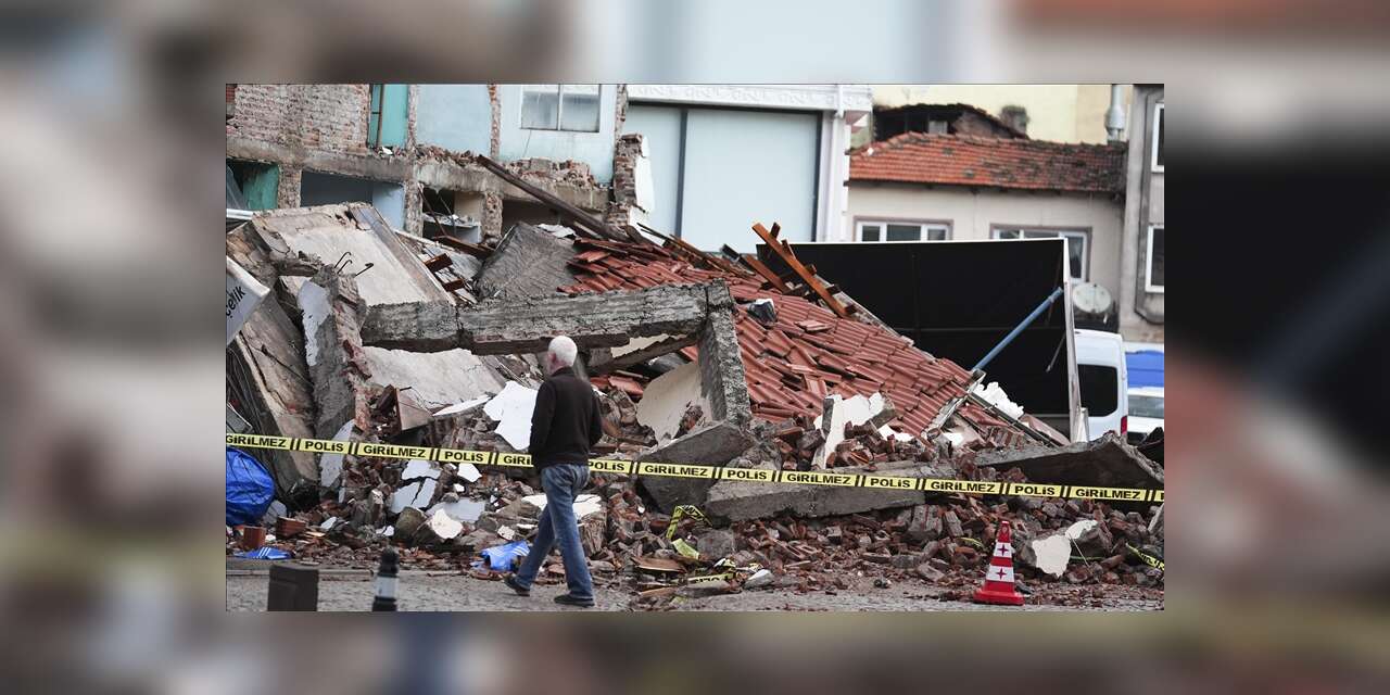 SINDIRGI ESNAFINDAN BORÇ ÖDEMELERİNİN ERTELENMESİ TALEBİ