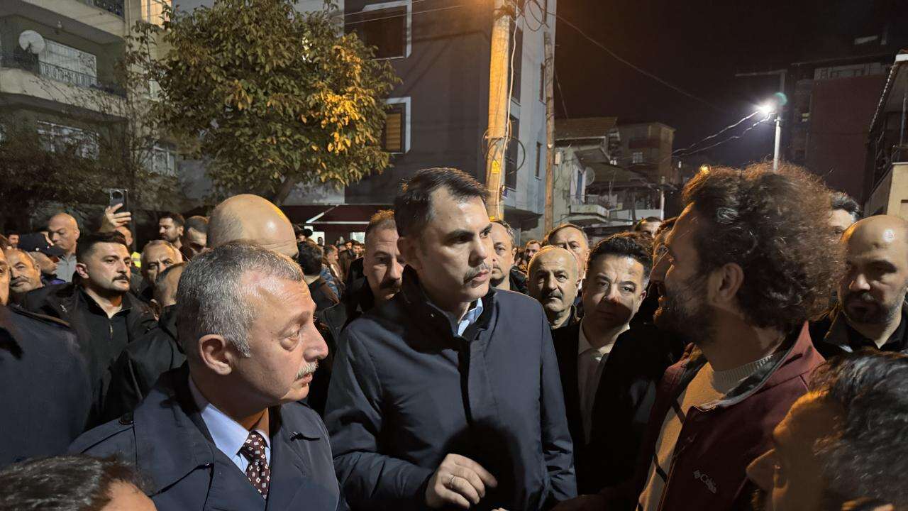 Bakan Kurum: 16 binamızı tahliye ettik