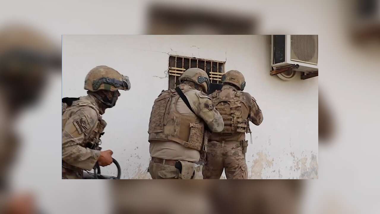 Organize suç örgütlerine yönelik operasyonlarda 64 şüpheli yakalandı