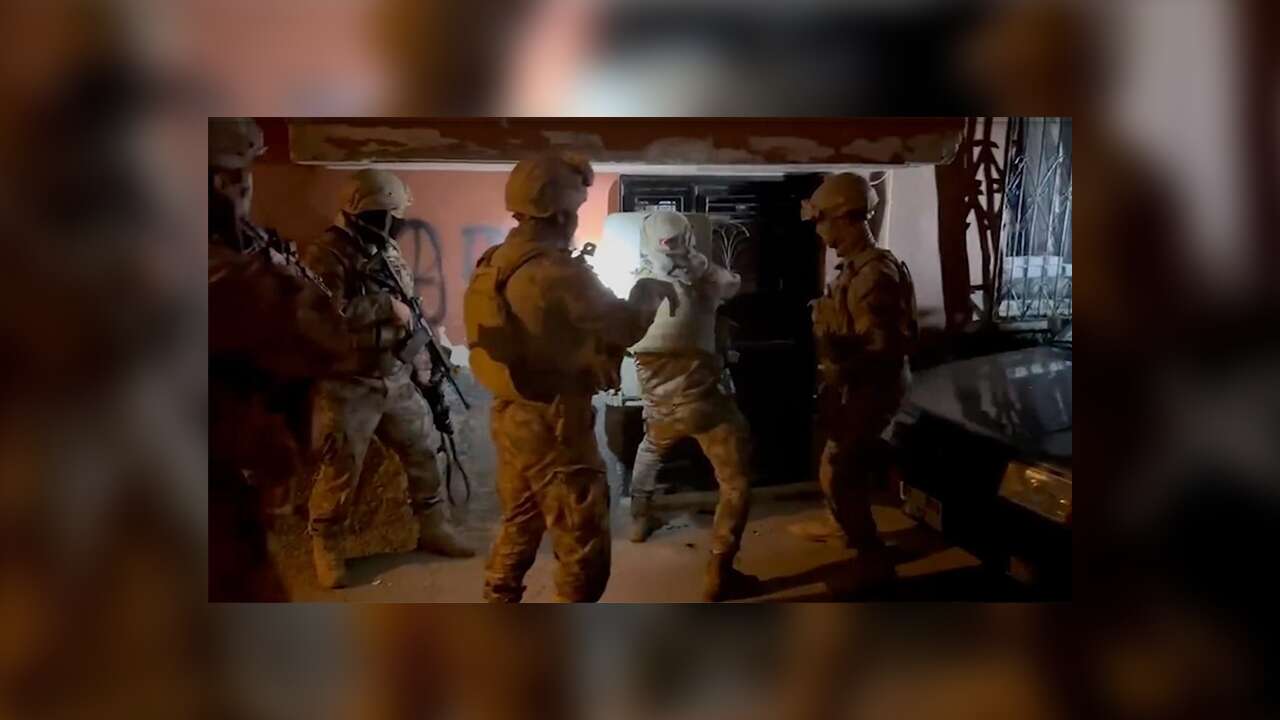 SİLAH VE MÜHİMMAT KAÇAKÇILIĞINA YÖNELİK OPERASYON /  135 şüpheli yakalandı